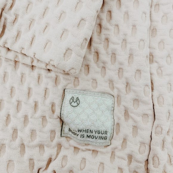 Maaji Noon Peach Quilted Cropped Sweatshirt Pink - Picture 9 of 10